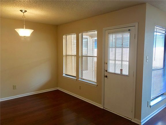 5th image of 2613 Alcott Ln APT B