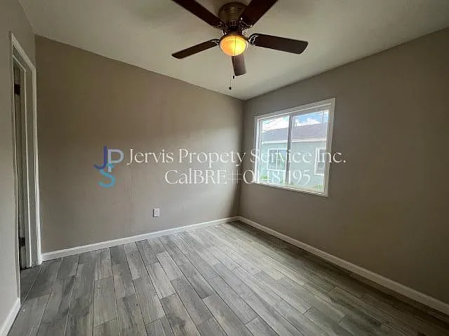 5604 Clara St #1/4 — Photo 4