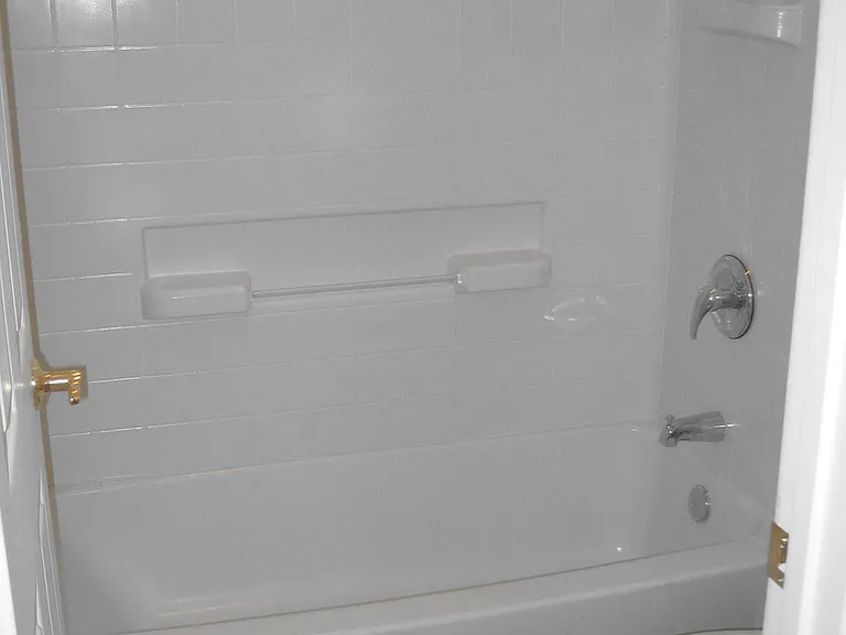 914 E Hedrick Dr — Photo 14