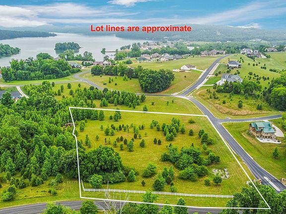 5th image of 604 W Shore Dr
