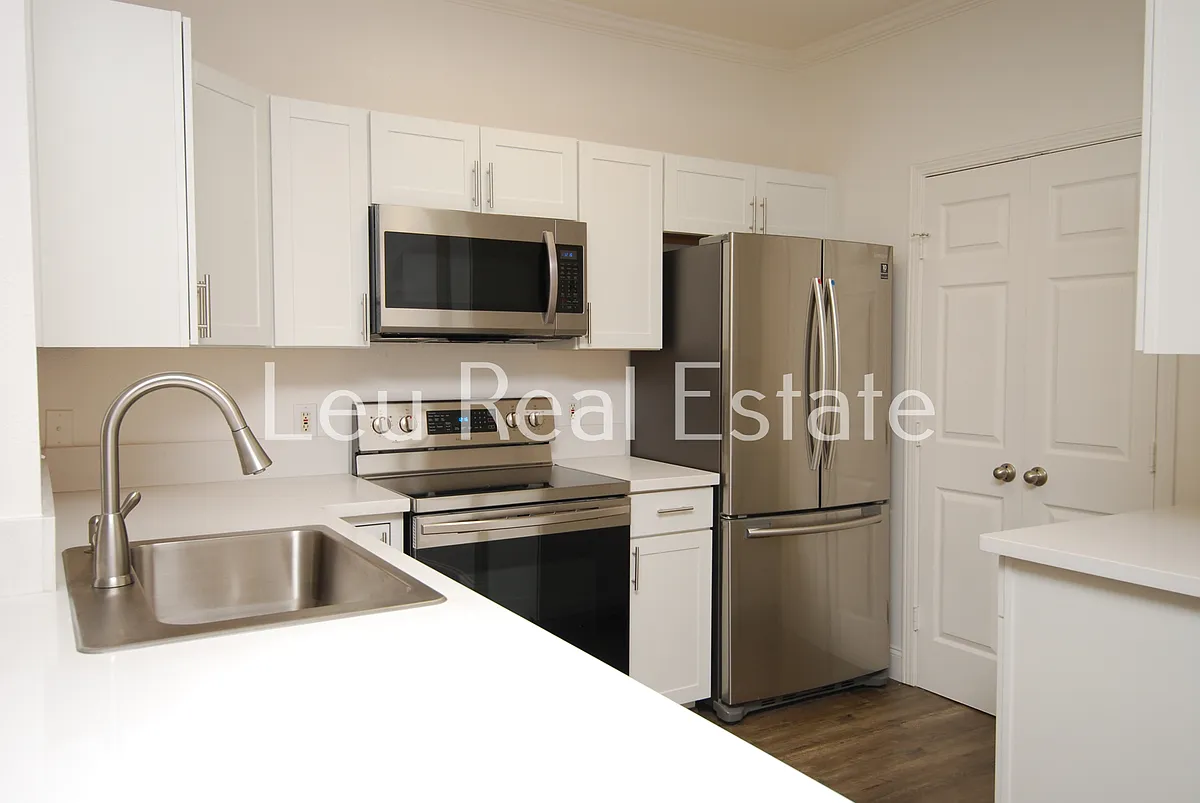 Photo 2 of 19 - 703 Gibson Dr #1212 - Roseville, CA Building Photo - 703 Gibson Dr #1212