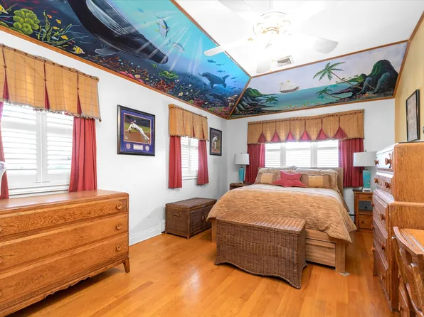 4 Point Crescent image 14 of 25