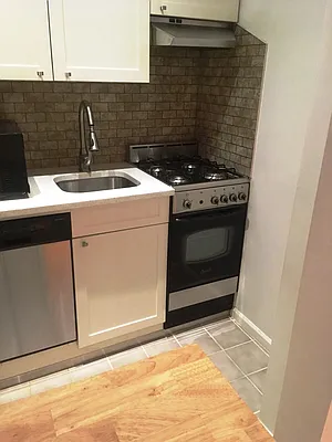 Rented by THOMAS F CAMPENNI CO | media 21