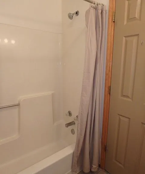 1113 Paquin St — Photo 2