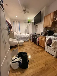 Rented by KNOCKKNOCK LLC