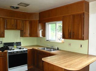 7084 N Cottage Grove Ave, New Carlisle, IN 46552