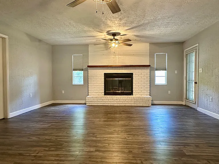 5936 Elm St — Photo 17