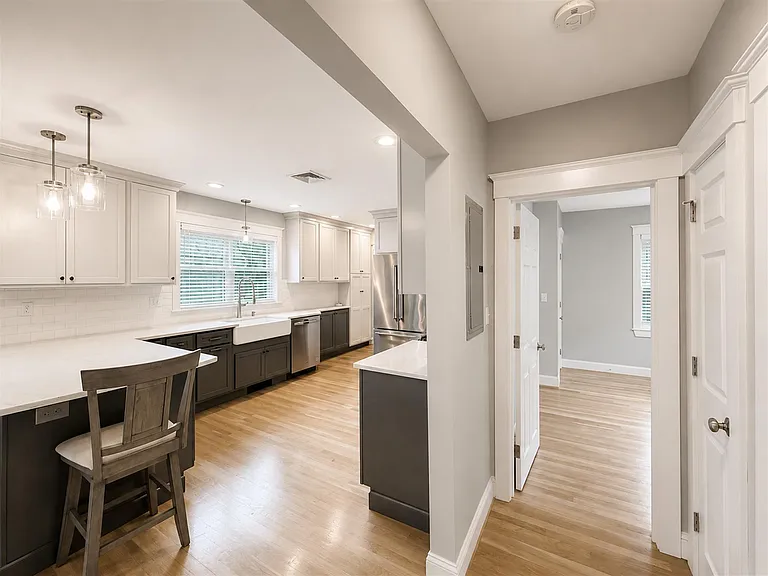 46 Garrison Ave — Photo 18