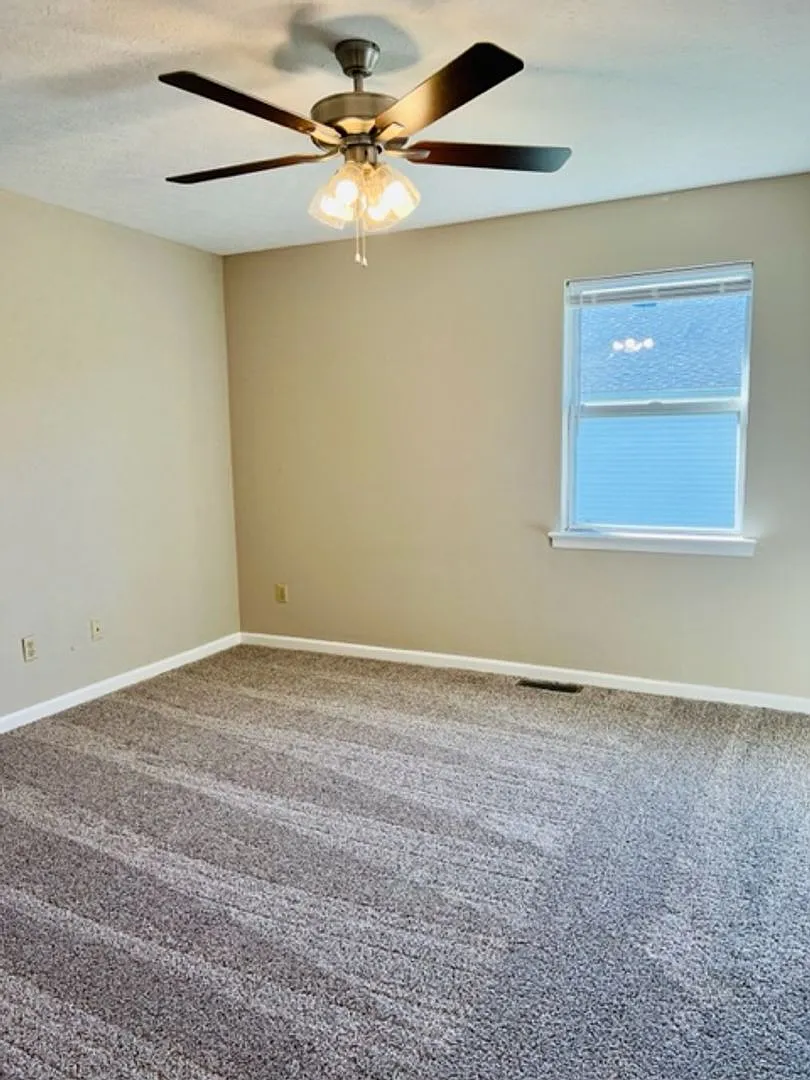 200 Amy Ave. — Photo 2