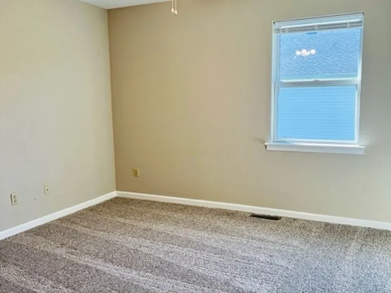 200 Amy Ave — Photo 2