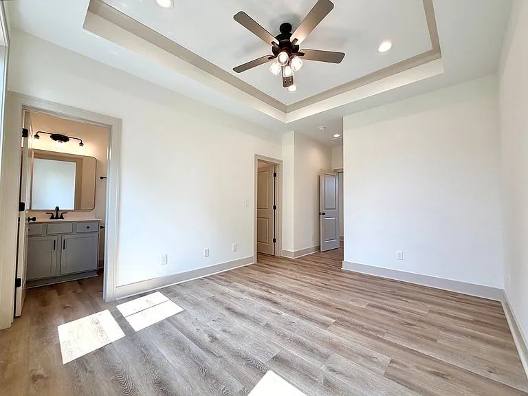 489 S Main St — Photo 29