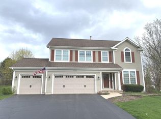 623 Glenbrook Rd, Crystal Lake, IL 60012