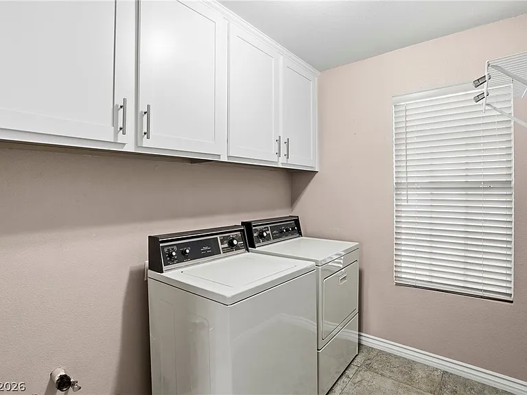 2870 Deerwood Ct — Photo 34