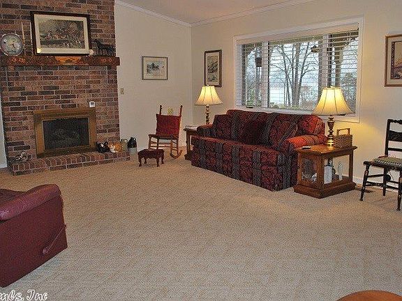 3rd image of 2520 Lakewood Dr