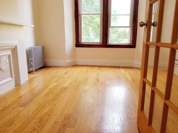 5th image of 733 6th Ave APT 3R