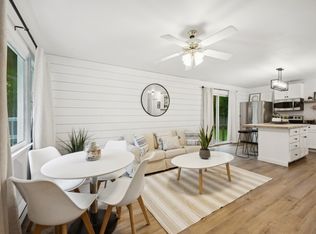 38 8th St, East Hampton, NY 11937