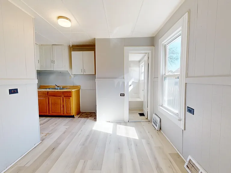 3123 W 58th St — Photo 10
