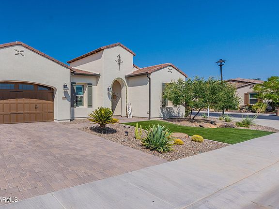 2nd image of 388 E CATALINA Lane