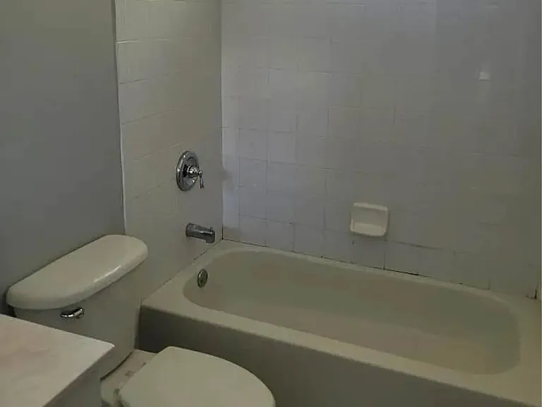 1011 Grove Dr — Photo 17