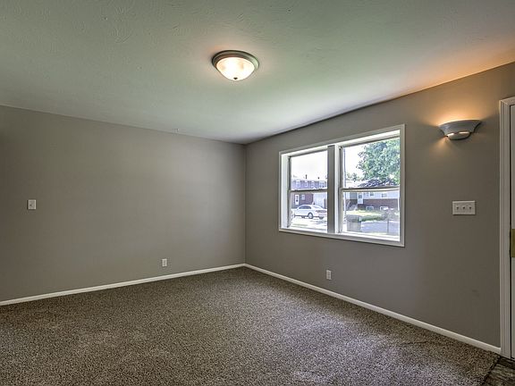 4th image of 5316 Ervin St #5318