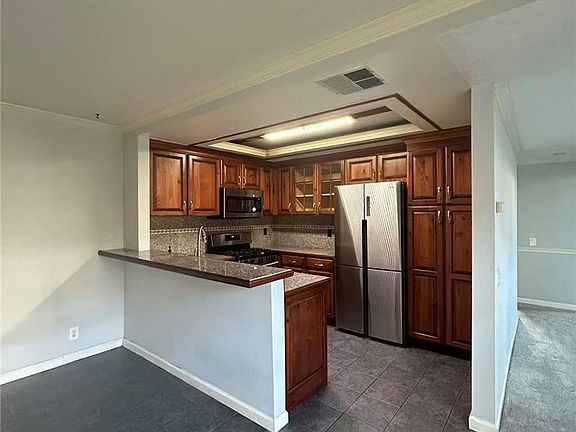 2nd image of 53 Dartmouth #49