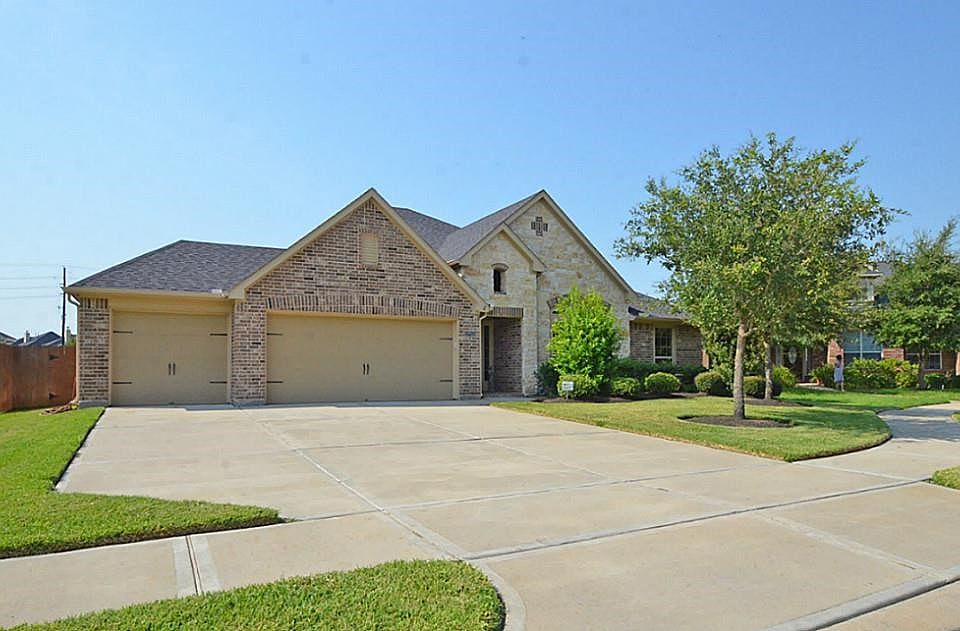 1st image of 19915 Mission Pines Ln
