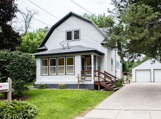 1046 Virginia St, Waterloo, IA 50703