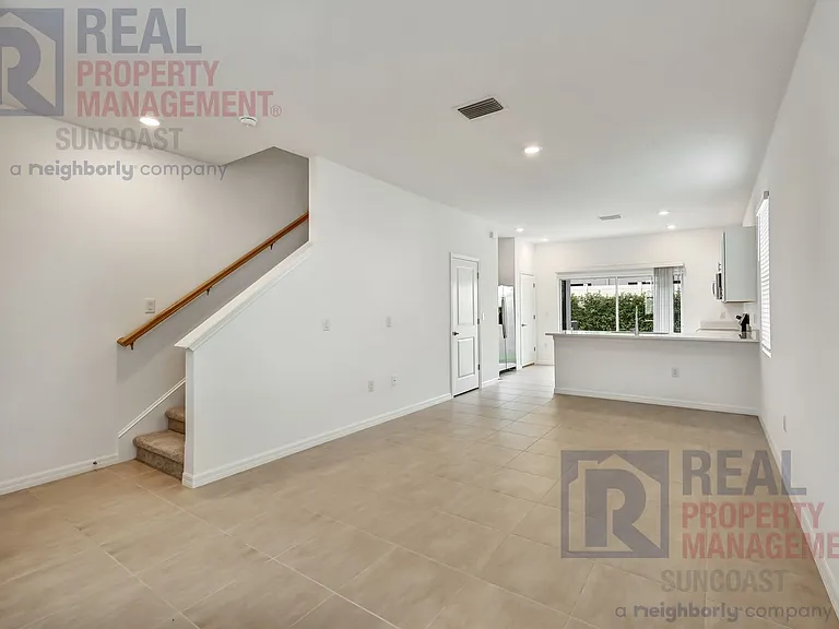 8700 Daybreak St — Photo 3