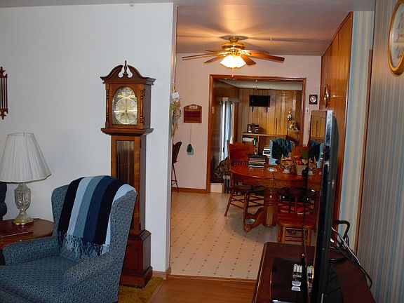 2nd image of 1120 S Lincoln Ave