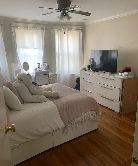 40 Tyndall Ave — Photo 5