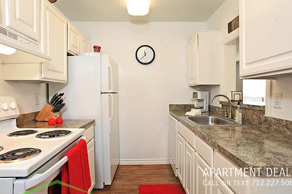 5th image of 11006 Gatesden Dr #818