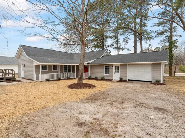 6215 Pine St, Bailey, NC 27807