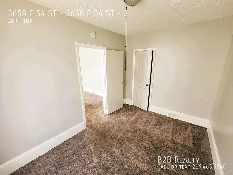 3658 E 54th St #3 — Photo 3
