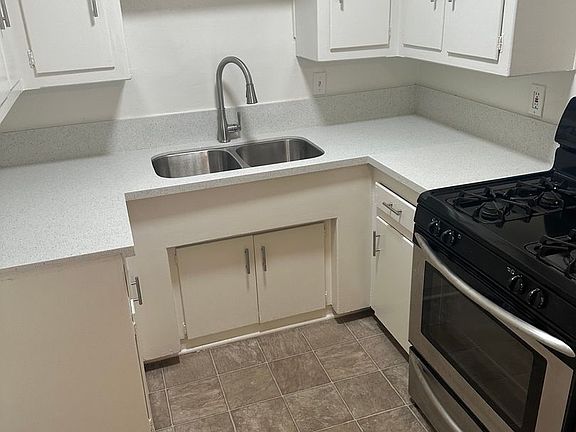 4th image of 1219 Granville Ave APT 2