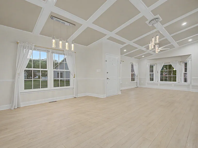 2501 Eastern Point Ct — Photo 4