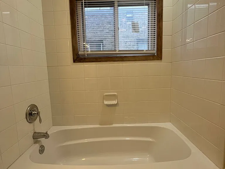 595 Park Street — Photo 16