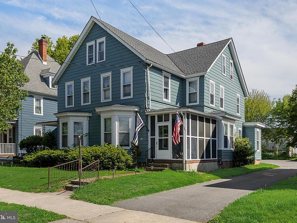 1st image of 34 Bowen Ave
