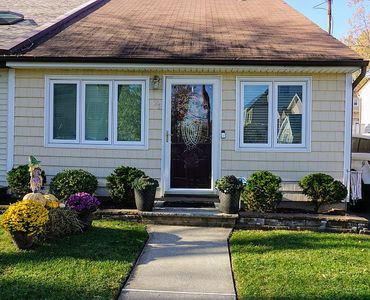 21 Ackerman St, Staten Island, NY, 10308