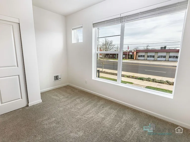 3675 SW 209th Ave — Photo 41