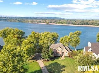 16808 River Rd N, Cordova, IL 61242