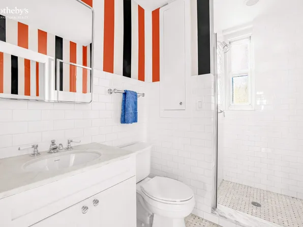 215 East 72nd Street image 8 of 13