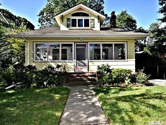 2nd image of 104 Linden St