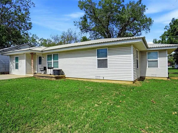 104 W 3rd St, Keene, TX 76059