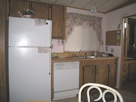 4th image of 2530 Honeybear Dr