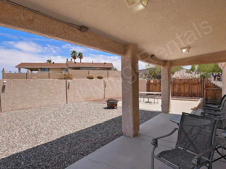 2665 Daytona Ave — Photo 24