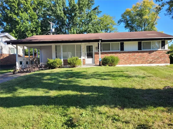2365 Berwyn Dr, Saint Louis, MO 63136