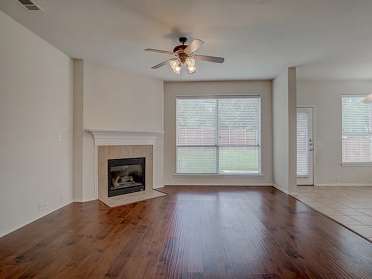2609 Monroe Dr — Photo 5