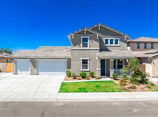 2673 N Dee Ann Ave, Fresno, CA 93727