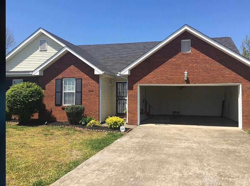 1st image of 3808 Roscommon Way
