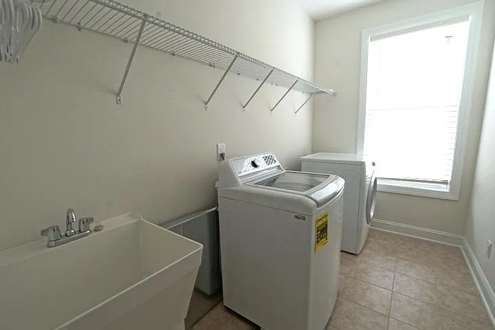 332 Rapport Dr — Photo 12